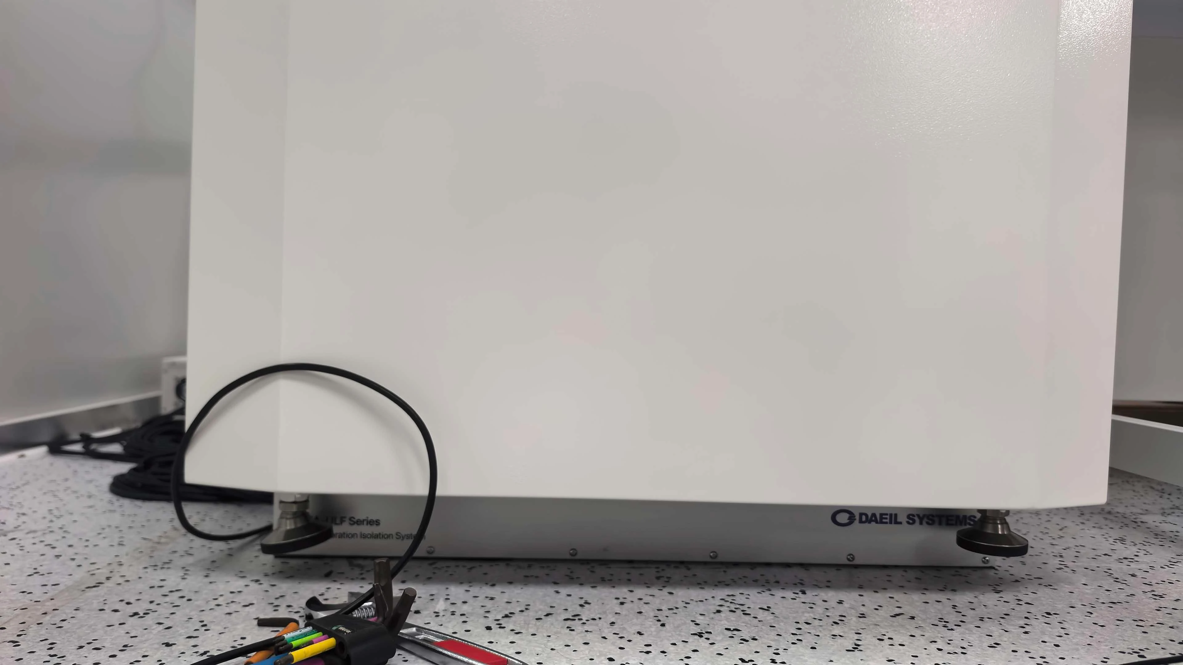 Image 6 — YIMOTECH ZEISS Sigma 360 FE-SEM DVIA-ULF700 Installation Report